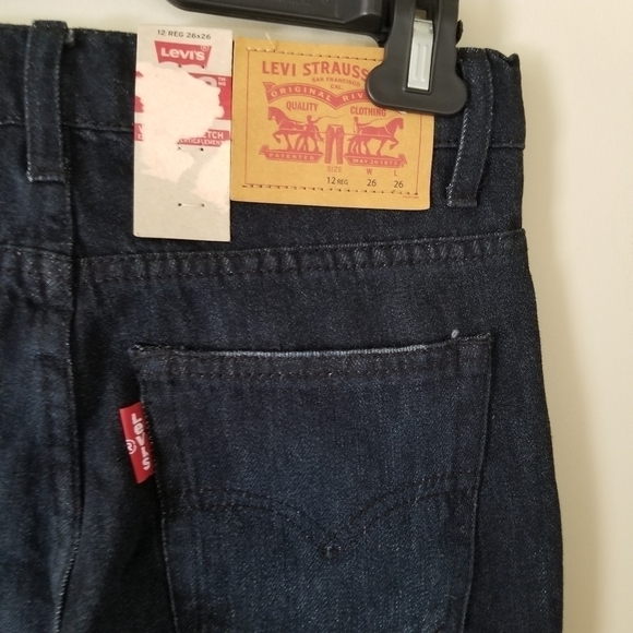 NWT Levi's 502 Dark Wash Taper Fit In size 12 Youth *Scratch flaw - Picture 8 of 8